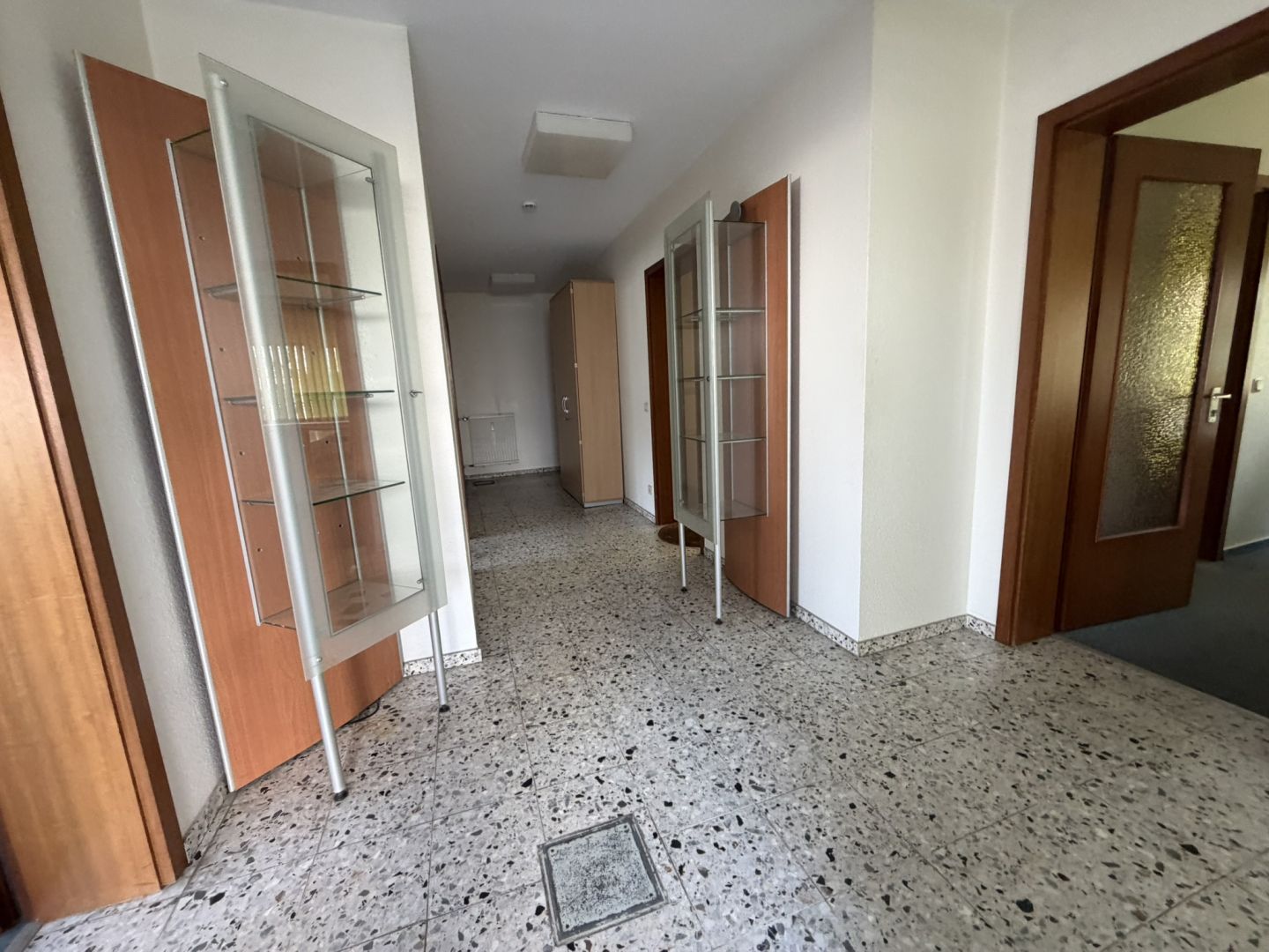 Ansicht 19 von: Top Gewerbestandort: ca. 1.000 m² Halle - Büro – sofort verfügbar in Neuss-Holzheim